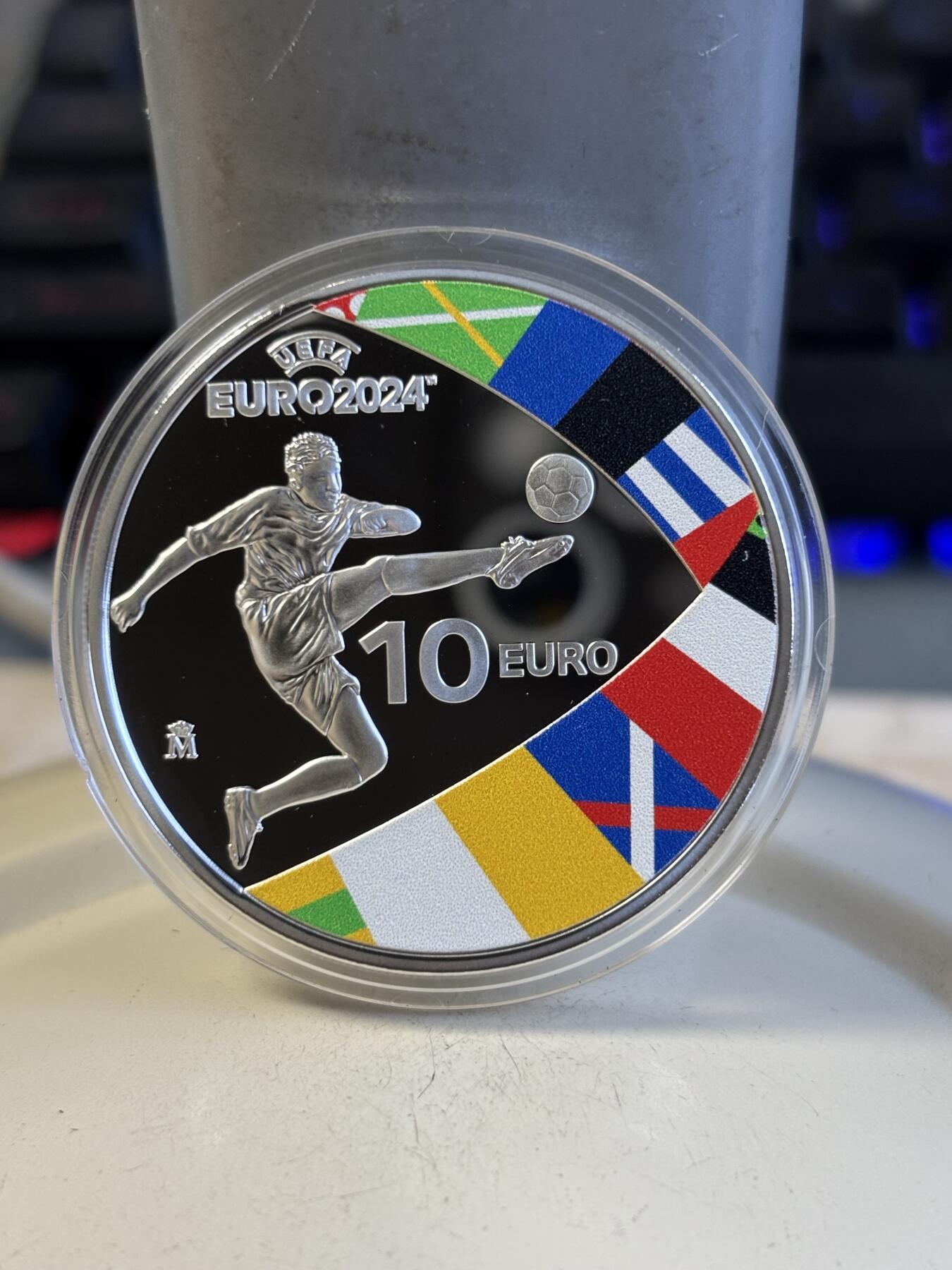 第194期拍卖 土西班牙2024年欧洲杯足球赛10欧彩色纪念银币，925银，27克，发行6000枚