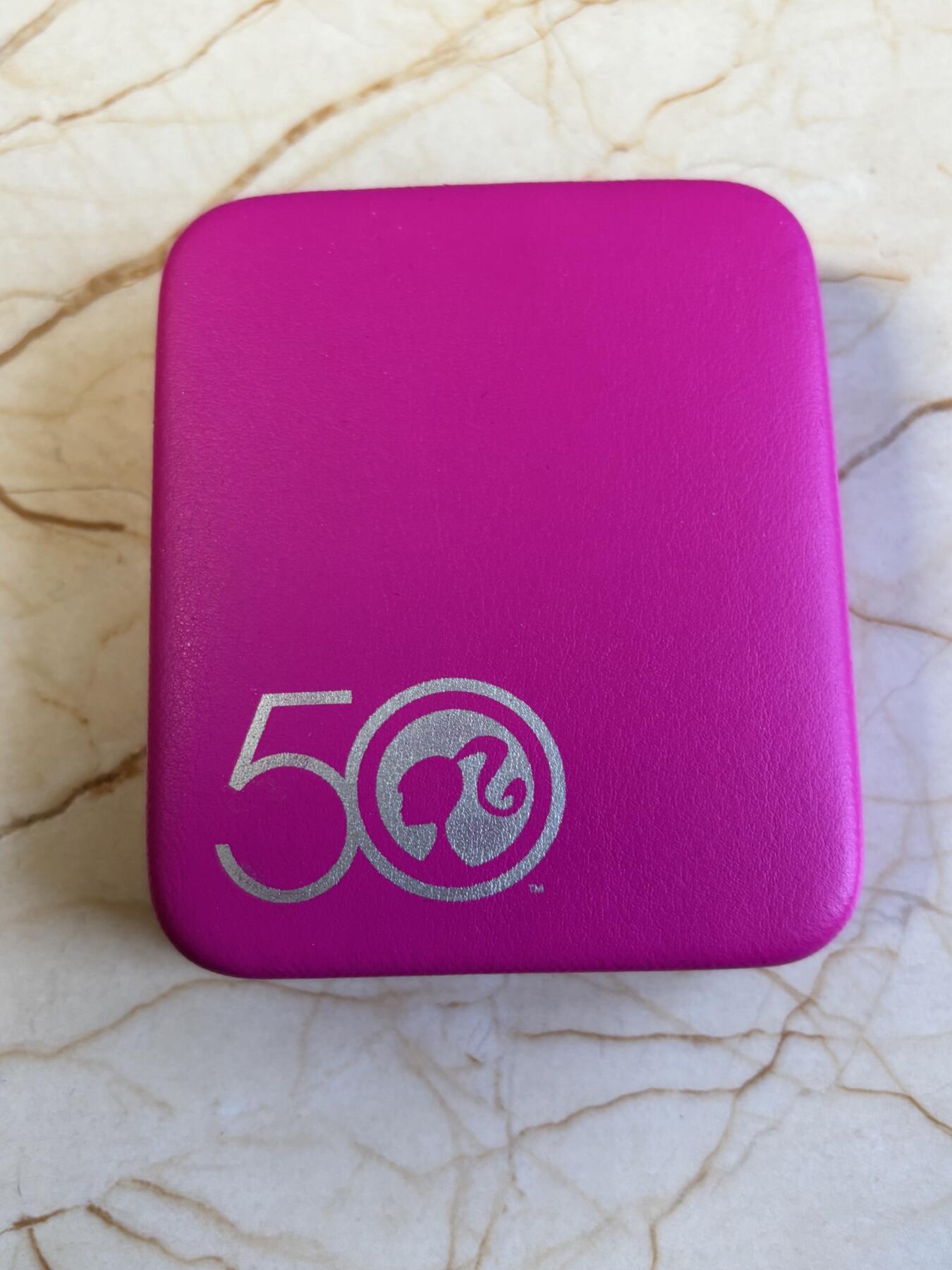 第194期拍卖 图瓦卢2009年芭比娃娃诞生50周年1盎司纪念彩银币,9999银，发行20000枚，有氧化