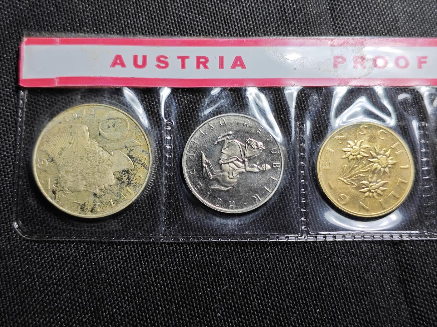 KK钱币收藏小铺   套币专场 2月预留时间 周末发货  1972奥地利大小面值清年精制套币