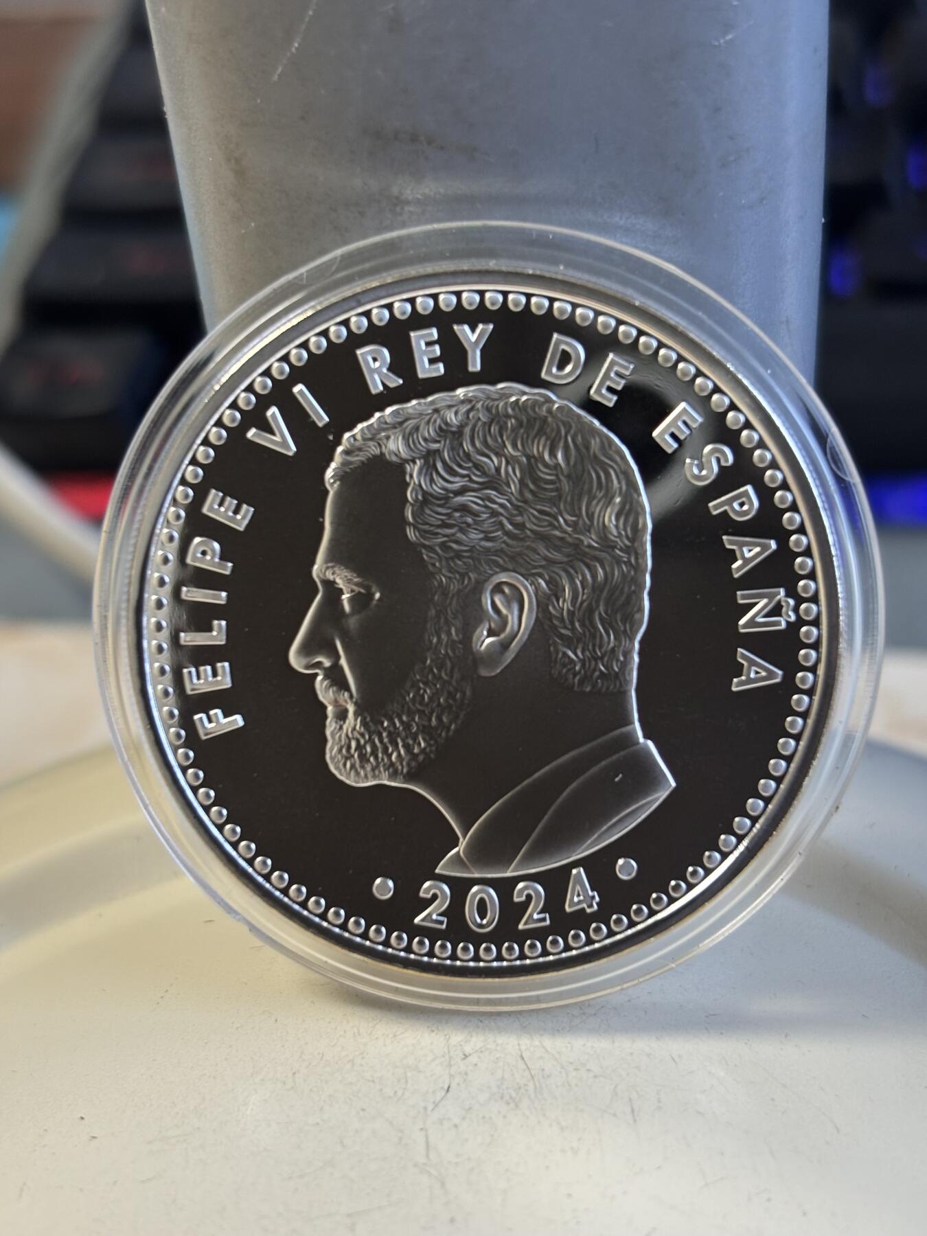 第194期拍卖 土西班牙2024年欧洲杯足球赛10欧彩色纪念银币，925银，27克，发行6000枚