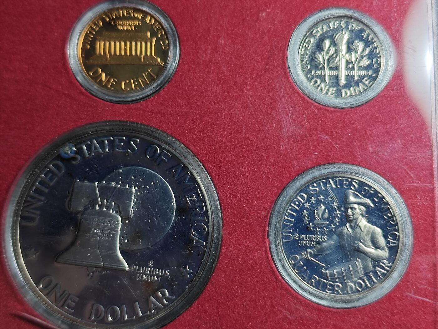 KK钱币收藏小铺   套币专场 2月预留时间 周末发货  1976美国建国200周年大小面值精制套币 含艾克大一元精制