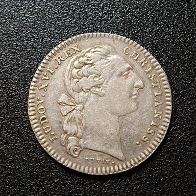 【德藏】世界币章拍卖第168期（拍品征集中~欢迎藏友联系） - 18世纪 法国路易十六时期的皇家铭文与美术学院银质代用币银章 直径约：27mm；重约：7.4g