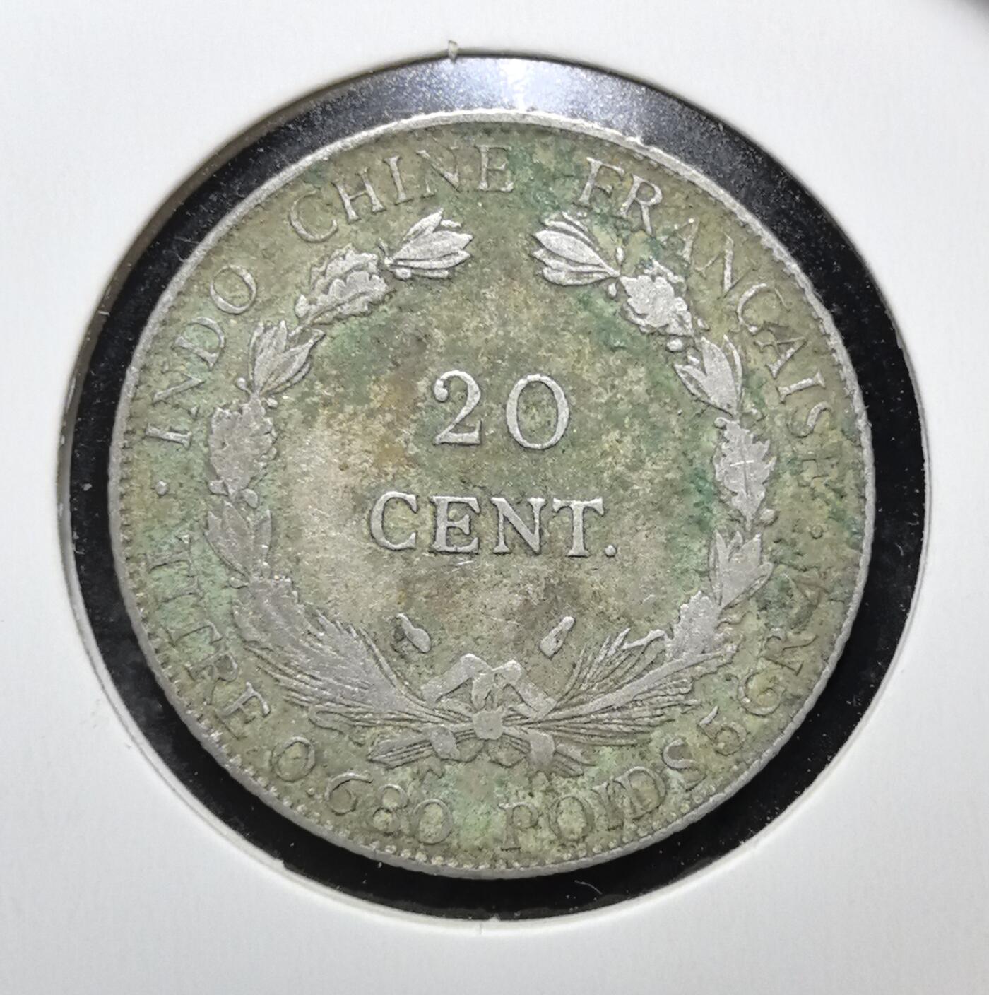 外国优质老铜币银币苏联纪念章，每周六晚九点倒数截拍，满百包邮可寄存，持续收拍 法属印度支那1937年20分银币。正面为坐像自由女神，背面标注面值与银质规格，是法国殖民东南亚时期的流通货币，见证殖民贸易史。