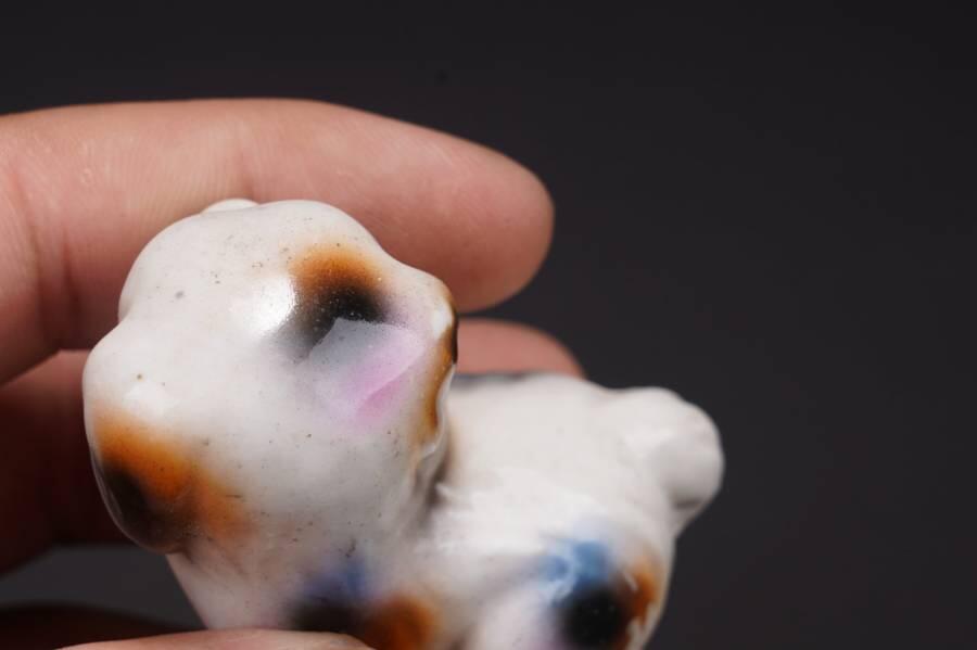 上海都达杂项专场六二【全场包邮】  白瓷彩绘小狗摆件69-119