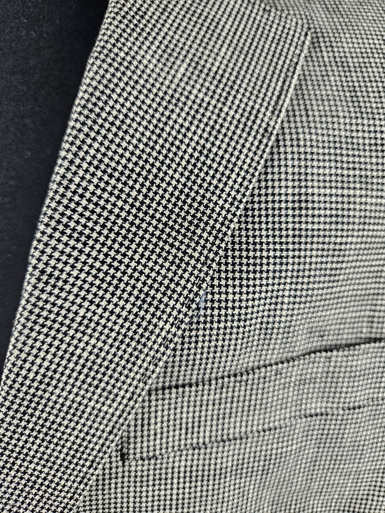 0元起拍勋章 第340期 咸鱼国勋章拍卖专场 3月22日（周日）下午6：00开始 古着千鸟格西服 胸围105 肩宽45 衣长75 袖长62