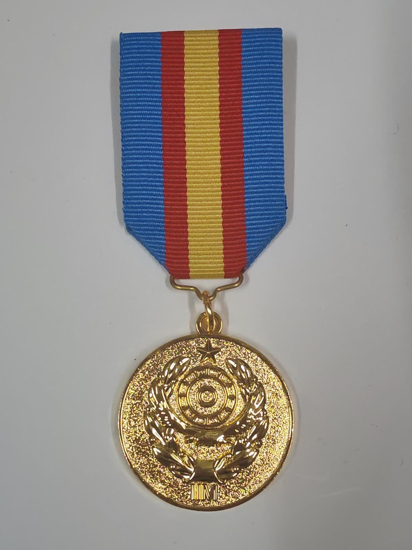 韵星假日军品类拍卖第47期 -- Rimey Holidays Militaria Auction 47 哈萨克斯坦金级国安完美无缺服务奖章 高等级特殊部门 哈萨克国营工厂制作 铜镀金 很少见