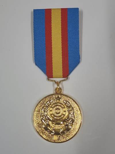 韵星假日军品类拍卖第47期 -- Rimey Holidays Militaria Auction 47 - 哈萨克斯坦金级国安完美无缺服务奖章 高等级特殊部门 哈萨克国营工厂制作 铜镀金 很少见