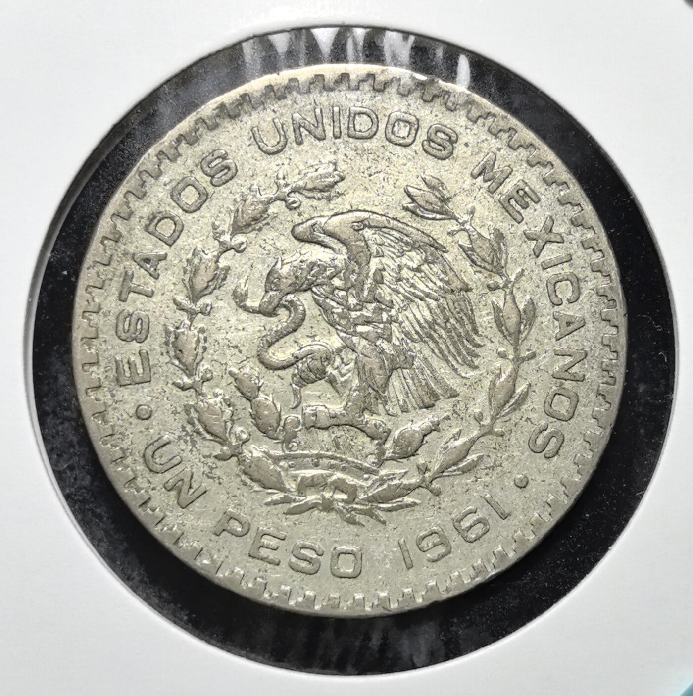 外国优质老铜币银币苏联纪念章，每周六晚九点倒数截拍，满百包邮可寄存，持续收拍 墨西哥1961年1比索银币。正面为独立英雄莫雷洛斯，背面是墨西哥国徽（鹰叼蛇），是墨西哥最后一批含银材质的 1 比索硬币。
