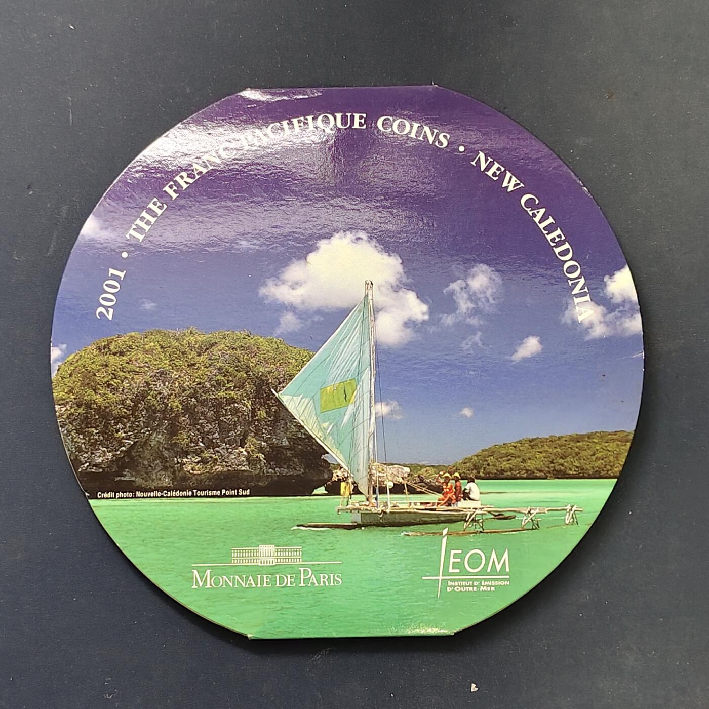 【全场包邮】纯粹捡漏拍513场 【稀少】法属新喀里多尼亚2001年官方封装套币-量3000