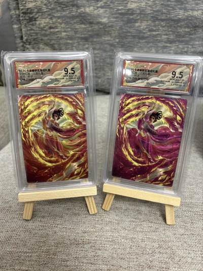 喜灰玩卡拍卖第五期，接拍品0佣金，欢迎送拍，释放现金流，让自己有资金可以购买更多喜欢的卡牌，让别的卡友能淘到更多心仪的卡牌 - 卡德曼三国 杆子老师绘貂蝉无遍  貂蝉异色限编034/066编 粗闪 一组两张