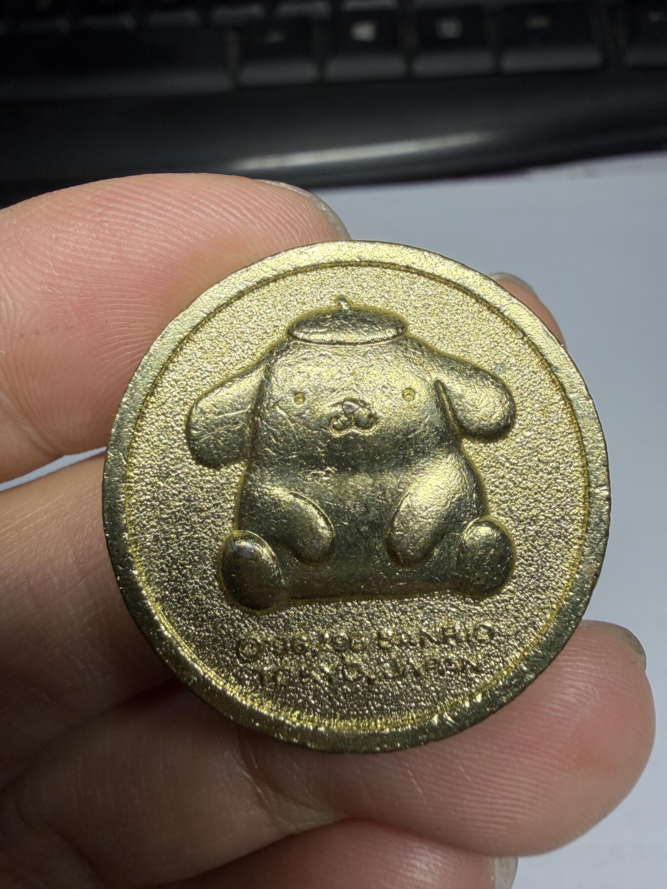 2026年集古藏今外币拍卖第三期-第5场—（总第315拍），可以寄存60天，满160元包邮。  Hello Kitty 纪念章，直径30毫米