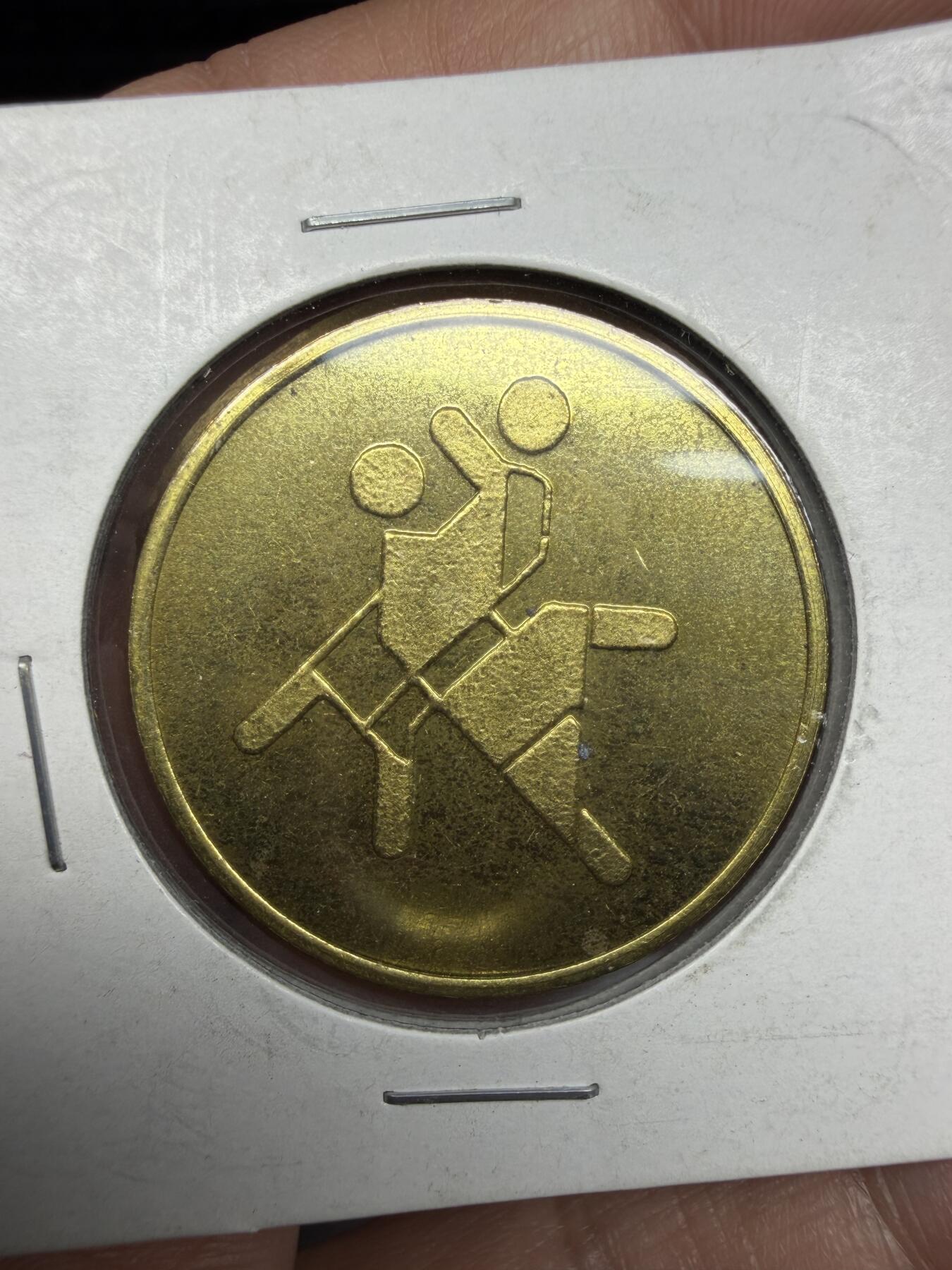 2026年集古藏今外币拍卖第三期-第5场—（总第315拍），可以寄存60天，满160元包邮。  1985年曼谷第13届东南亚运动会纪念章，直径30毫米