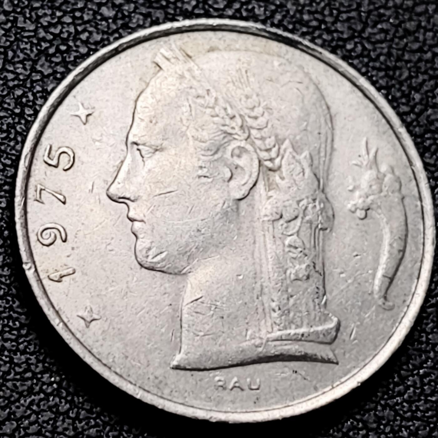 泉币菌-第213场-拍品多 请提前出价（工作最近较忙 发货不及时，望理解） 。