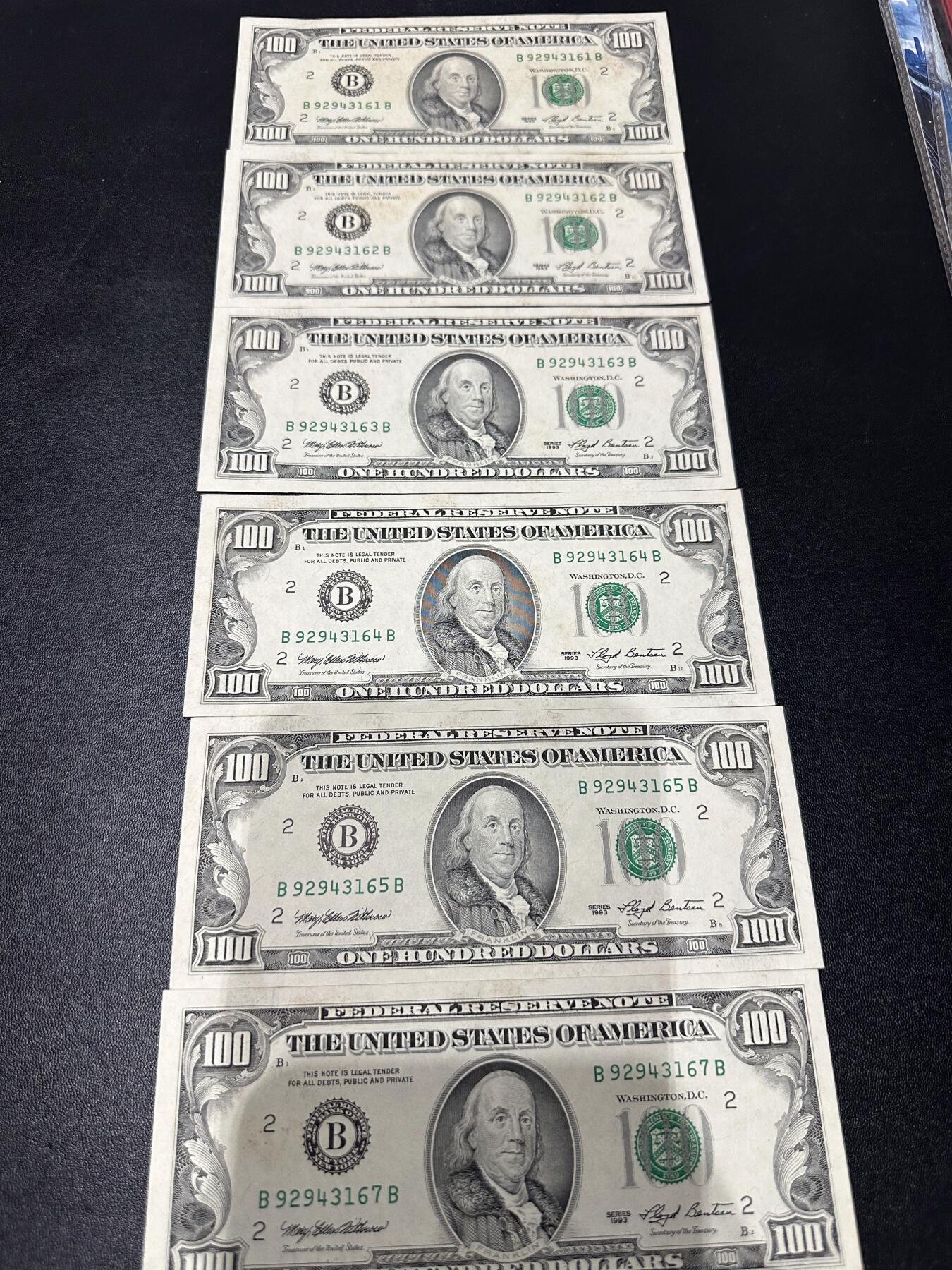 《外钞收藏家》第六百一十九期（精品场）（长期征集拍品、欢迎藏友们联系合作） 美国小头版100美元 6张一起 非全新 品相如图