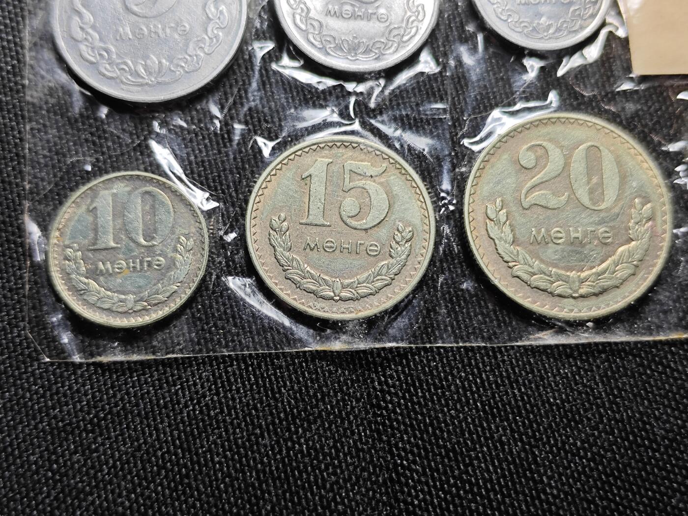 KK钱币收藏小铺   套币专场 2月预留时间 周末发货  1981蒙古大小面值一套 清年