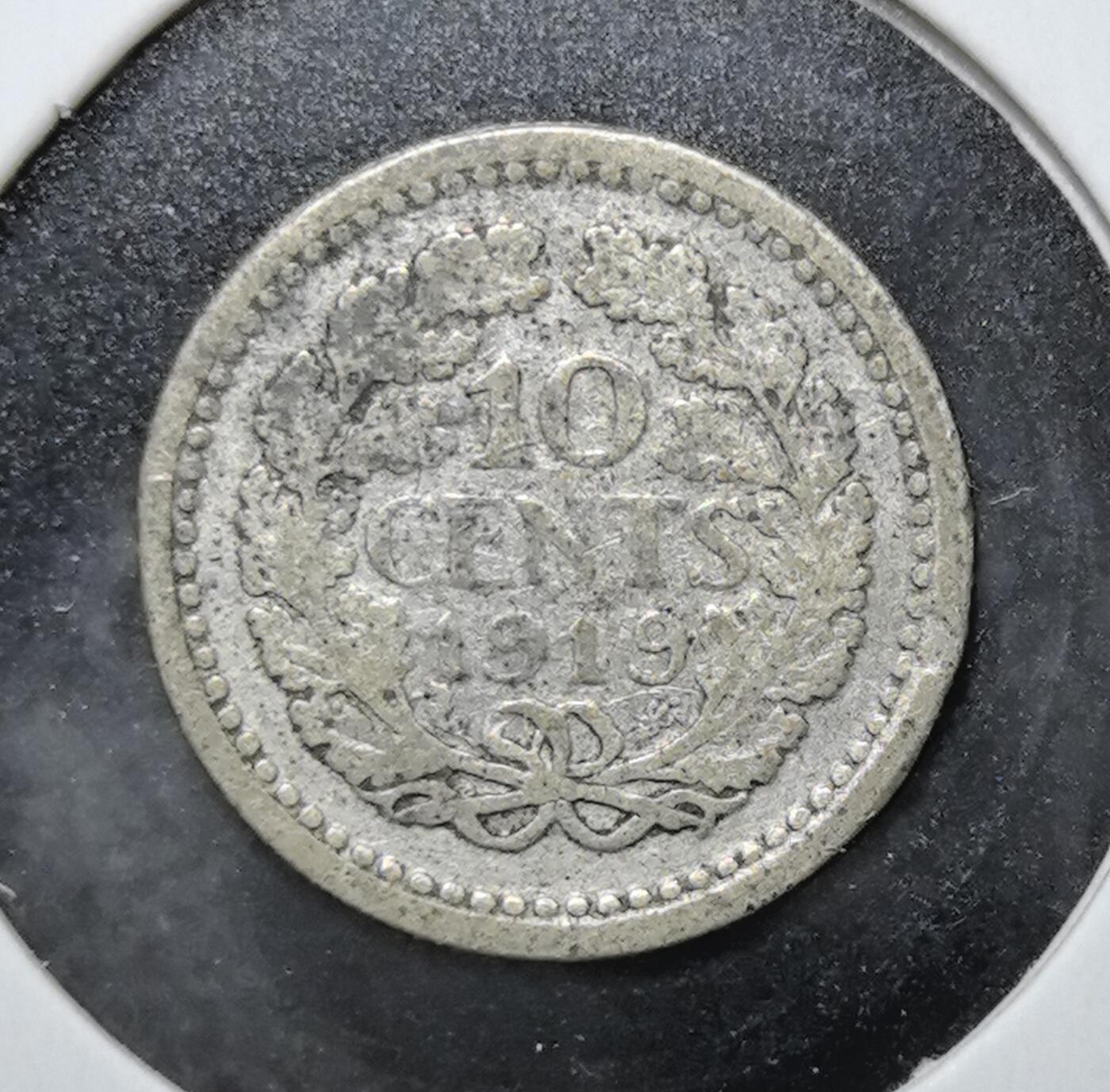 外国优质老铜币银币苏联纪念章，每周六晚九点倒数截拍，满百包邮可寄存，持续收拍 荷兰1919年10分银币。正面为威廉敏娜女王头像，背面是橡叶环饰与面值，见证一战后荷兰货币体系，是欧洲早期君主制辅币代表。