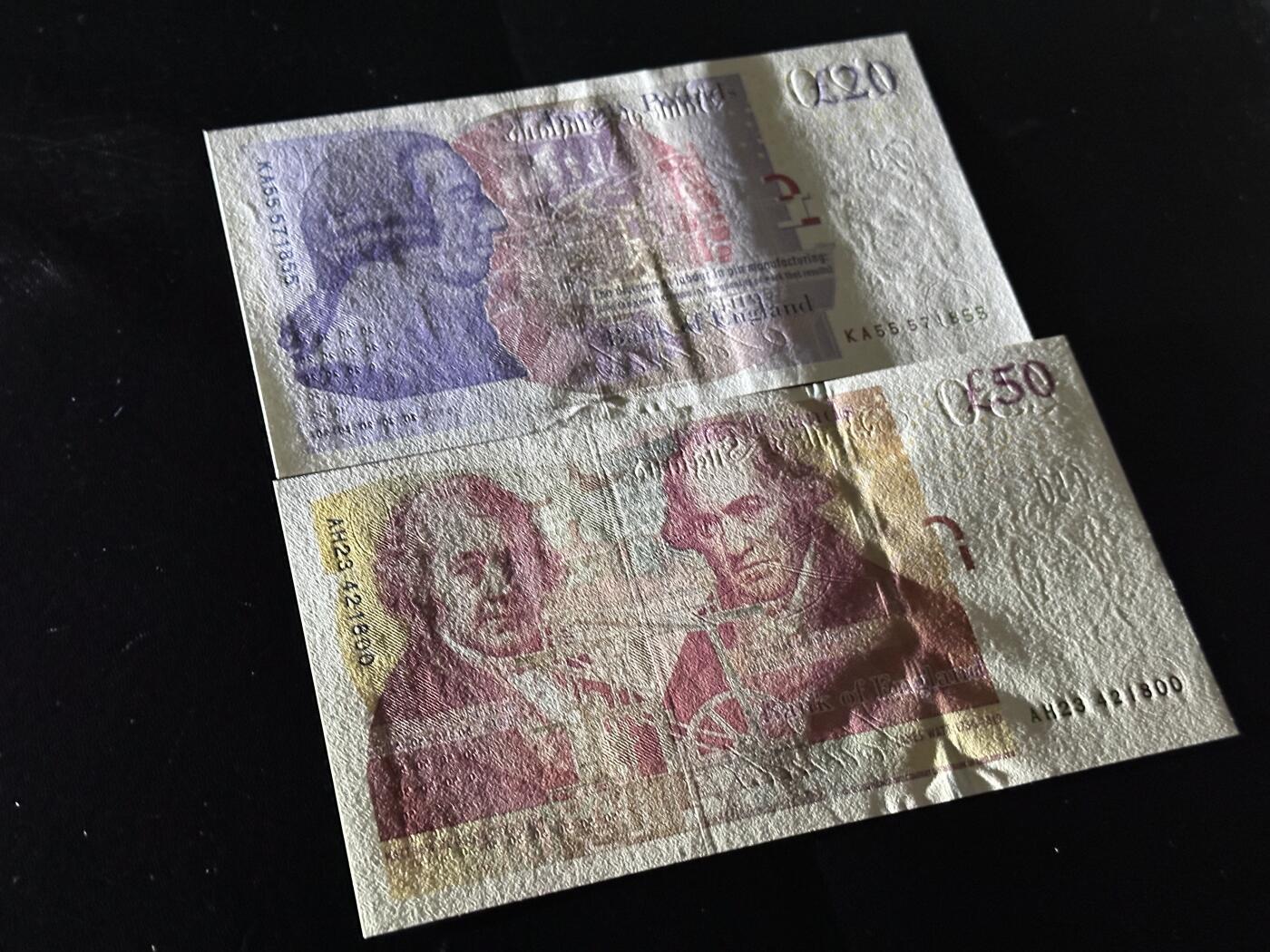 《外钞收藏家》第六百一十九期（精品场）（长期征集拍品、欢迎藏友们联系合作） 英国F序列20和50镑 2张一起 20镑UNC- 50镑全新