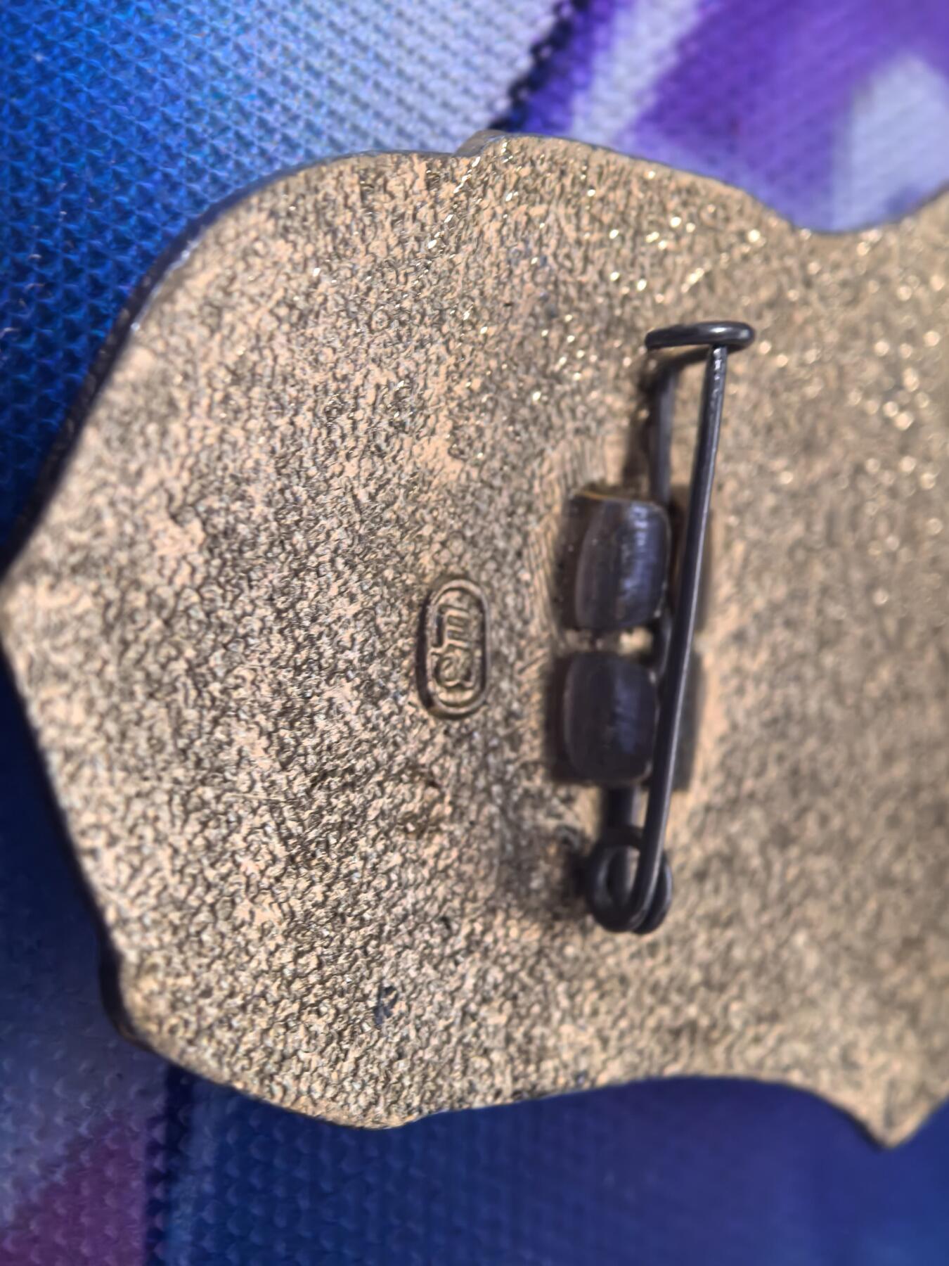 苏联勋章奖章拍卖 本次有亚捏，苏联艺术家，2次英雄的奖状，国际运动员全套等好货 不要错过 3月20日晚上九点结束在麦稀奇 找不到的加我qq或者微信都是184277308备注苏章拍卖。