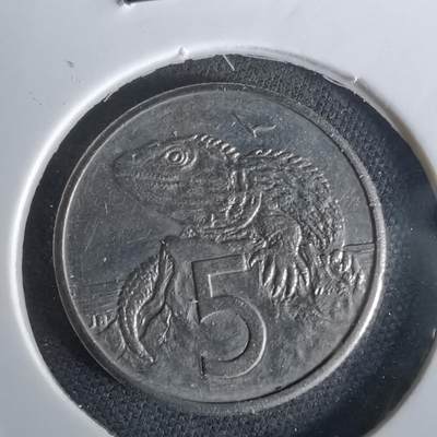 沼泽如烟--第1028场 - 新西兰1985年五分加拿大浅雕版