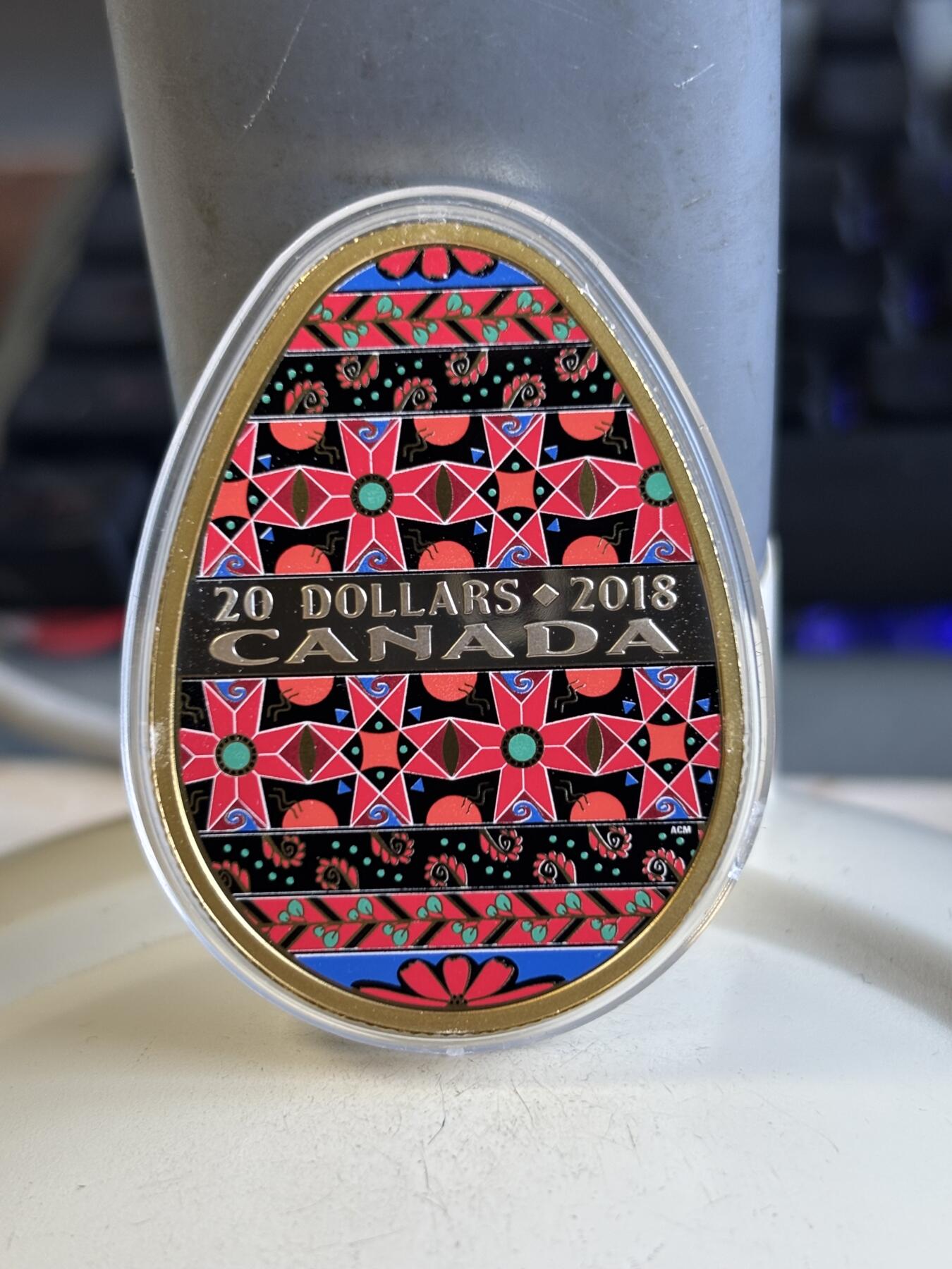 第194期拍卖 加拿大2018年彩色镀金彩蛋20加元椭圆1盎司纪念银币，9999银，31.82克，发行5000枚