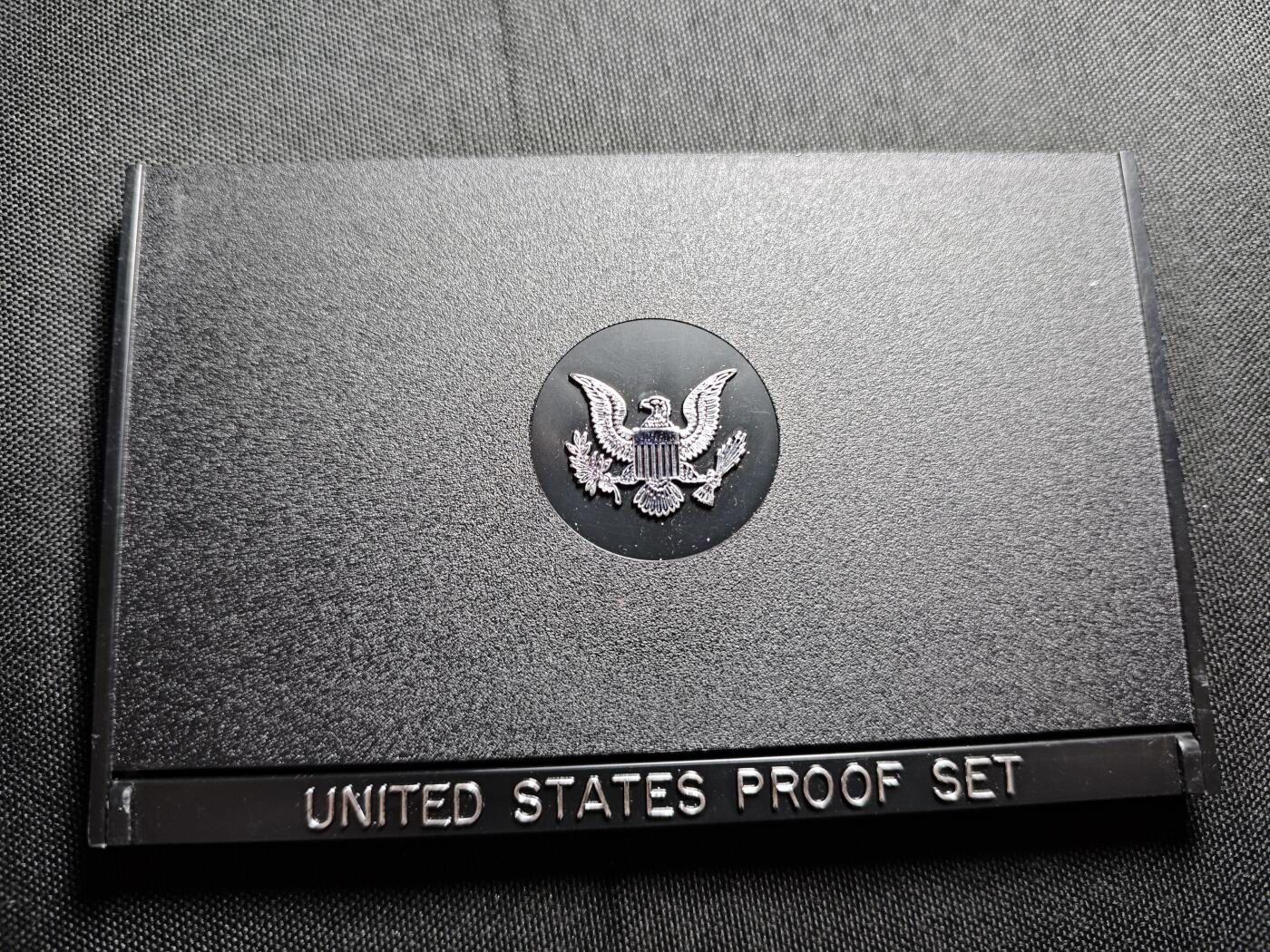 KK钱币收藏小铺   套币专场 2月预留时间 周末发货  1976美国建国200周年大小面值精制套币 含艾克大一元精制