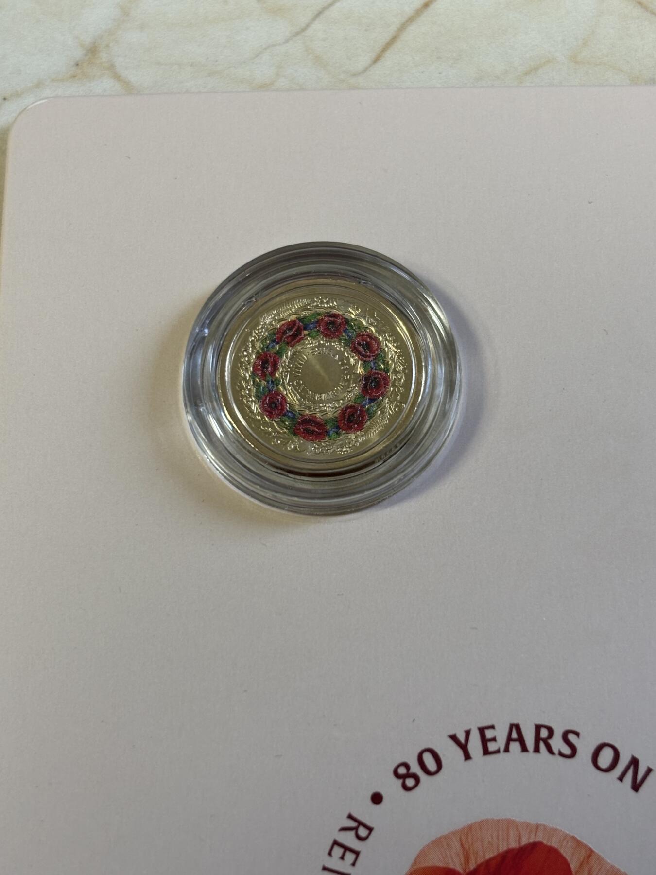 第194期拍卖 卡装澳大利亚2025年二战胜利80周年花卉彩色纪念铜币