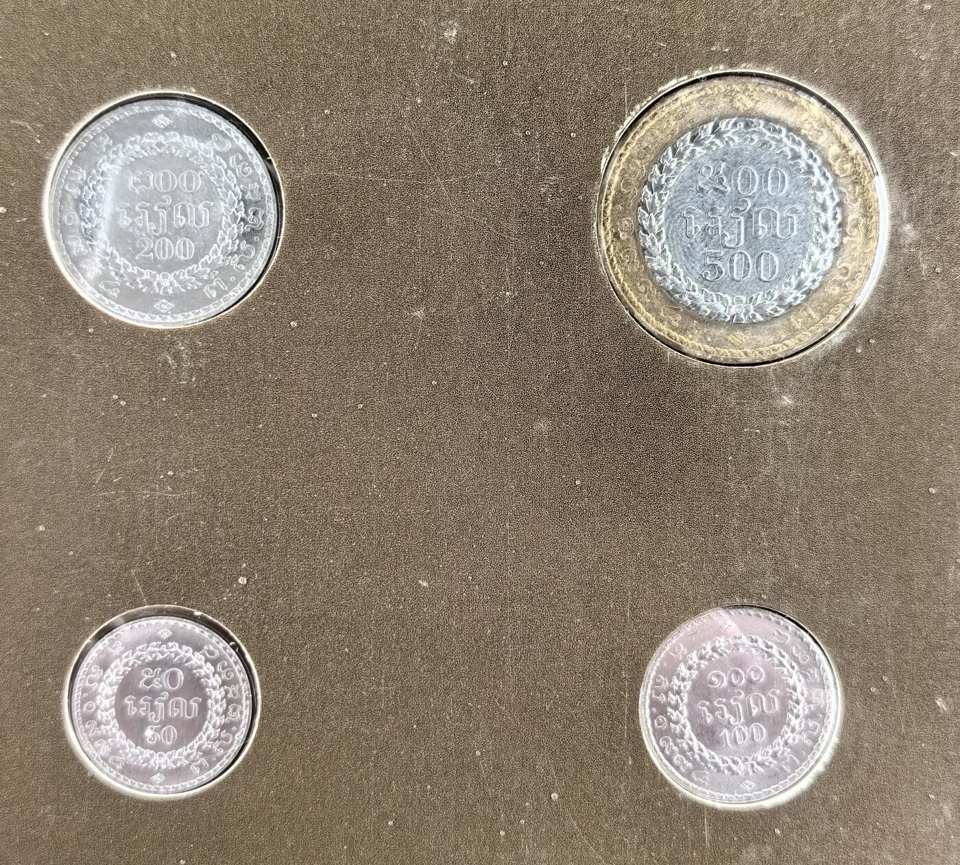 外国优质老铜币银币苏联纪念章，每周六晚九点倒数截拍，满百包邮可寄存，持续收拍