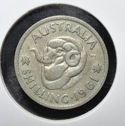 外国优质老铜币银币苏联纪念章，每周六晚九点倒数截拍，满百包邮可寄存，持续收拍 - 澳大利亚1961年1先令银币。正面为伊丽莎白二世头像，背面是象征澳洲牧业的美利奴羊，见证英联邦货币体系，1966 年被十进制货币取代。