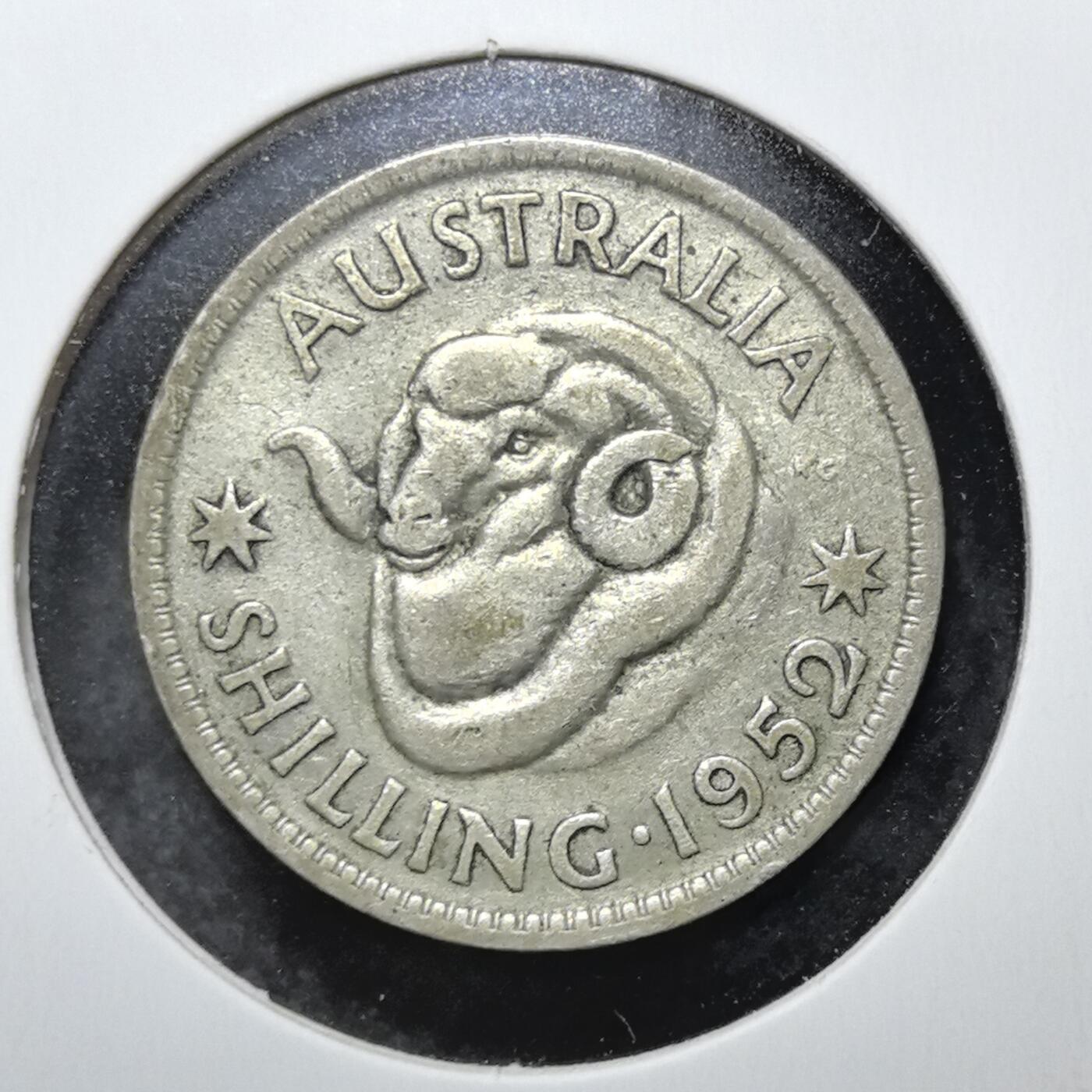 外国优质老铜币银币苏联纪念章，每周六晚九点倒数截拍，满百包邮可寄存，持续收拍 澳大利亚1952年1先令银币。正面为乔治六世头像，背面是象征澳洲牧业的美利奴羊，见证英联邦货币体系，1966 年被十进制货币取代。