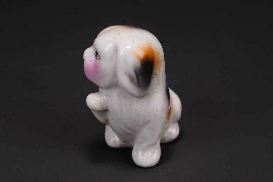 上海都达杂项专场六二【全场包邮】  白瓷彩绘小狗摆件69-119