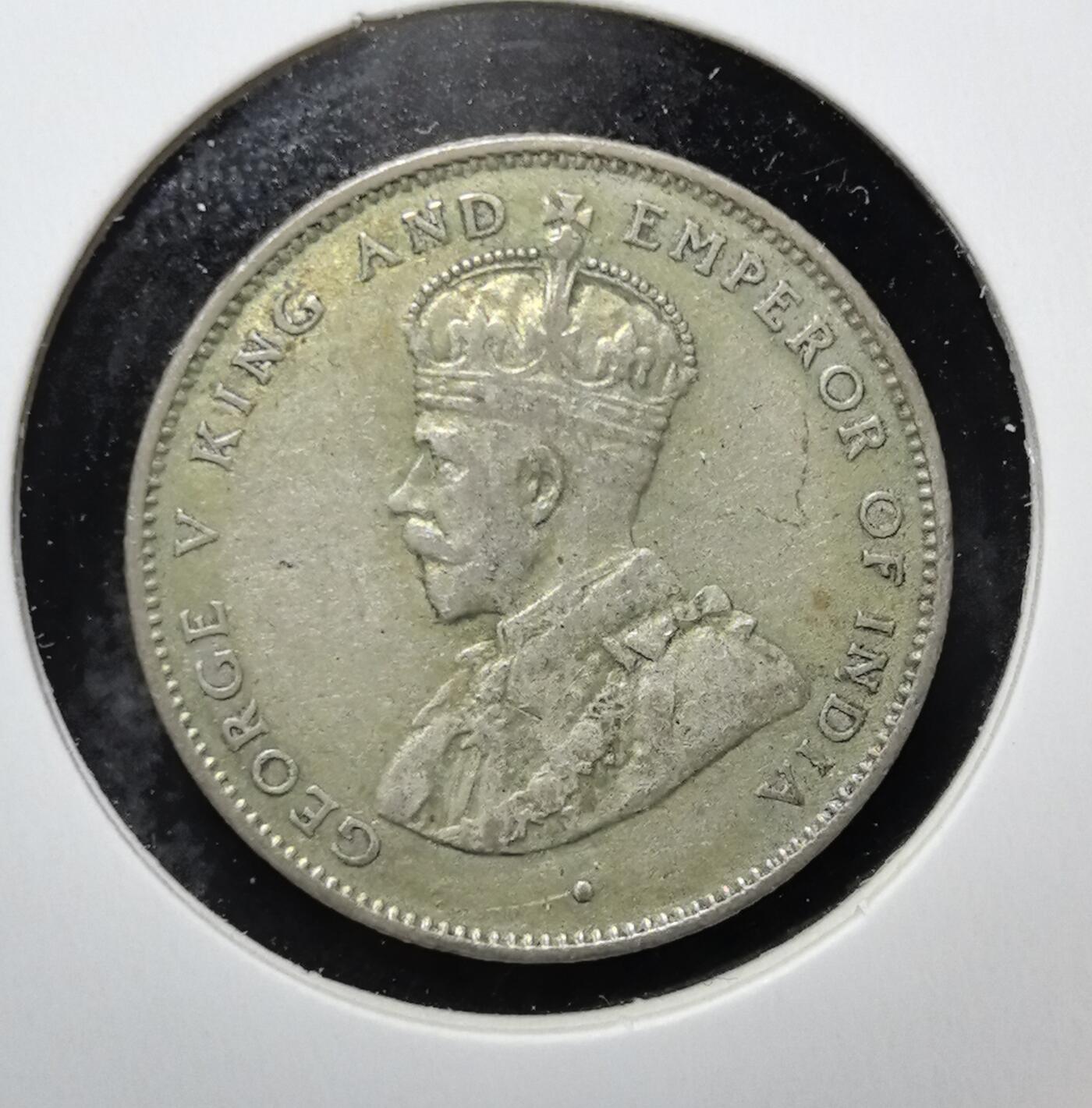 外国优质老铜币银币苏联纪念章，每周六晚九点倒数截拍，满百包邮可寄存，持续收拍 英属锡兰1924 年50分银币，正面为英王乔治五世头像，背面标注面值与锡兰象征树，见证英国殖民统治时期的货币体系。