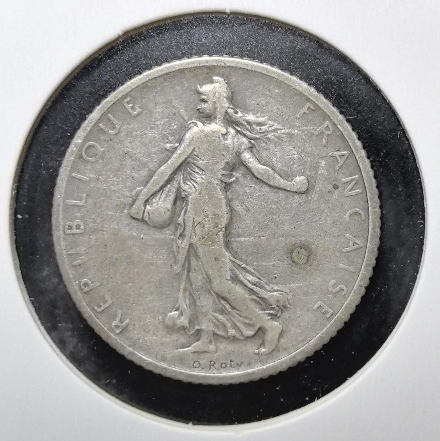外国优质老铜币银币苏联纪念章，每周六晚九点倒数截拍，满百包邮可寄存，持续收拍 法国第三共和国1902年1法郎银币，由奥斯卡・罗蒂设计，正面为 “播种女神” 形象，背面刻有共和国格言，是经典的法国流通银币。