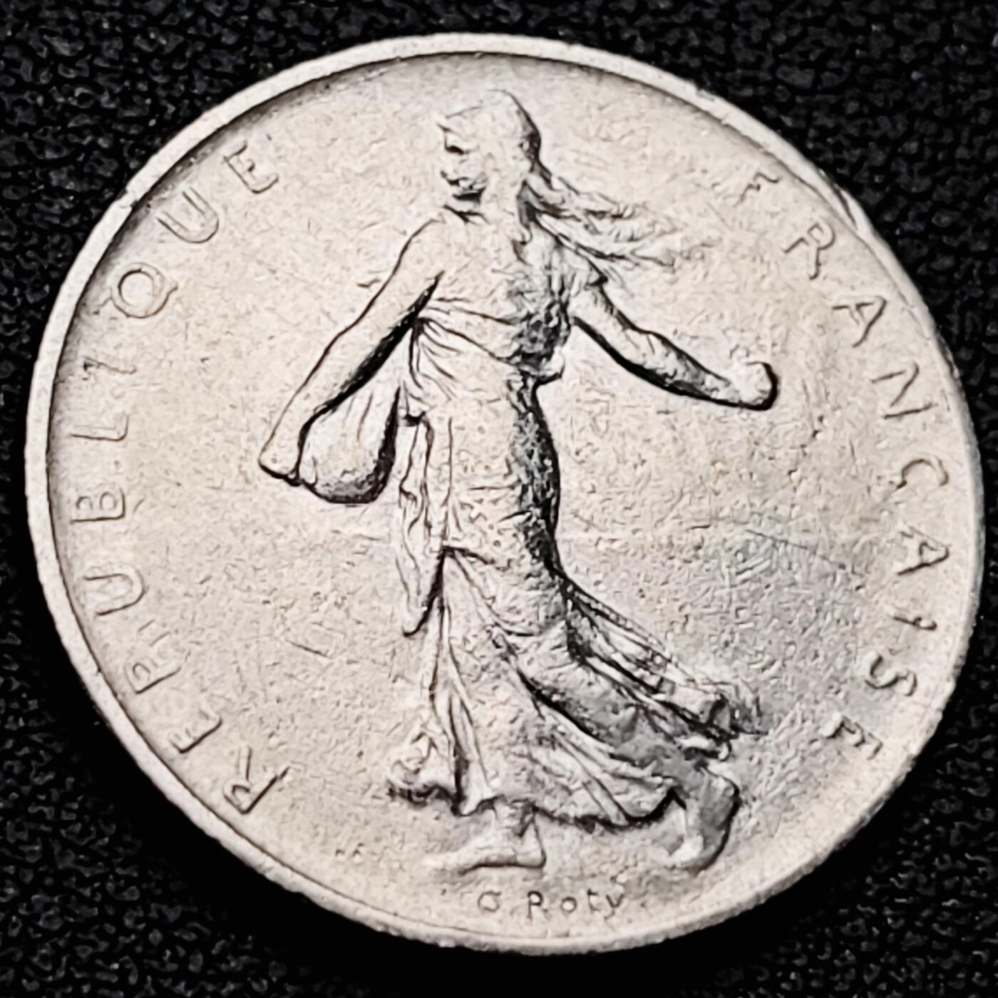 泉币菌-第213场-拍品多 请提前出价（工作最近较忙 发货不及时，望理解）