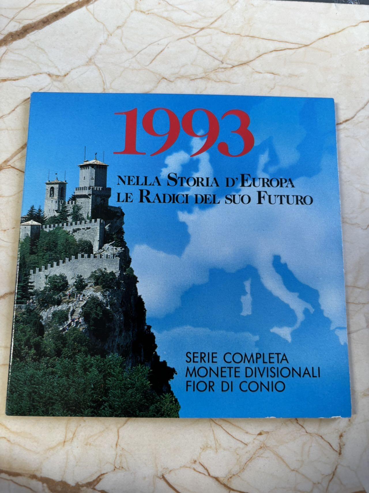 第194期拍卖 圣马力诺1993年迈向统一世界10枚硬币卡装，含一枚硬币，835银，14.6克