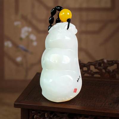 碧月说宝.君子怀瑾·当代和田玉清风专场(四) - 和田玉山料连中三元手把件