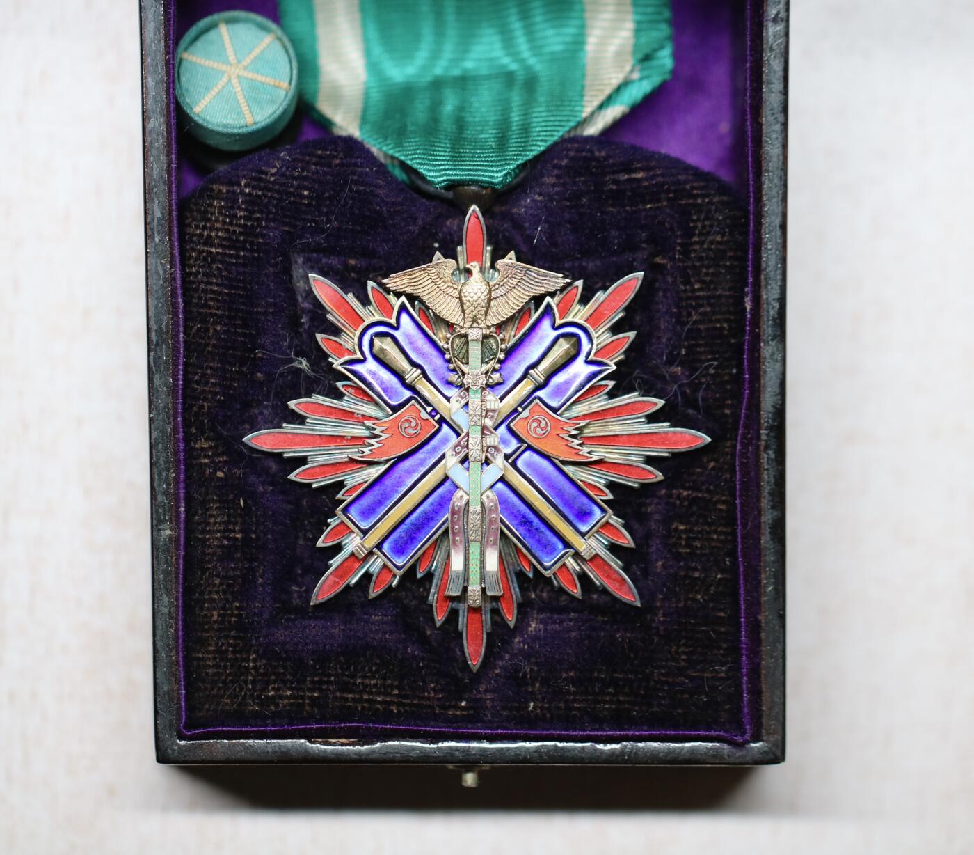 大猫徽章拍卖 第290期 勿忘国耻 功四级金鸟章