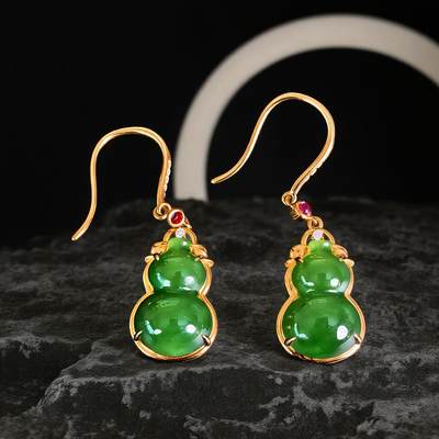 碧月说宝.君子怀瑾·当代和田玉清风专场(四) - 碧玉葫芦耳钩18k