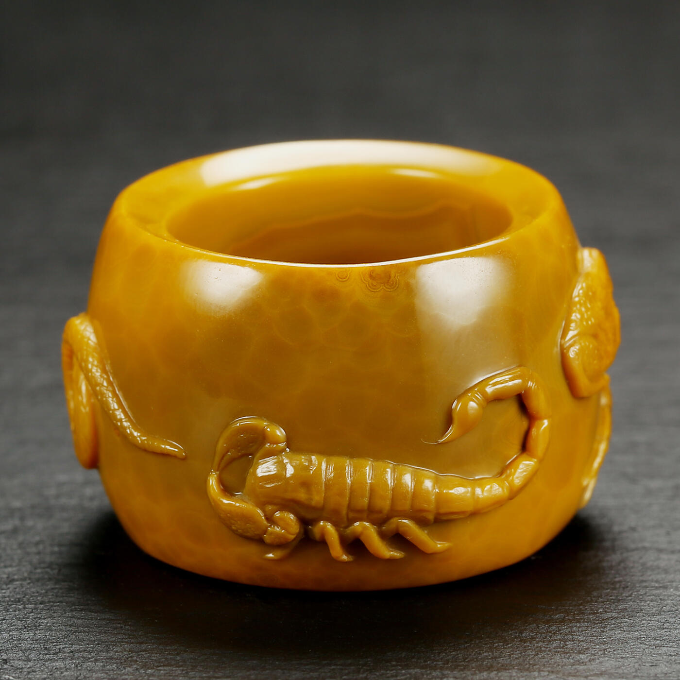 碧月说宝.君子怀瑾·当代和田玉清风专场(三) 李文卓 巧雕扳指