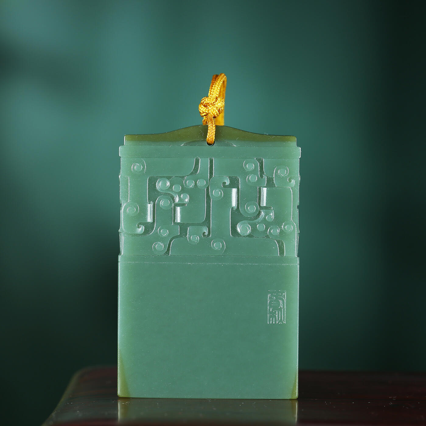 碧月说宝.君子怀瑾·当代和田玉清风专场(三) 马洪伟 蓝调和田青玉守护平安牌（代表性作品）