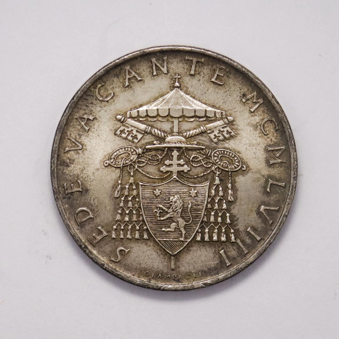 观钱 近现代机制币拍卖No.005（全场顺丰包邮，不区分偏远地区）  梵蒂冈 1958 年宗座出缺 500 里拉银币，UNC品相，底板带彩，转光。