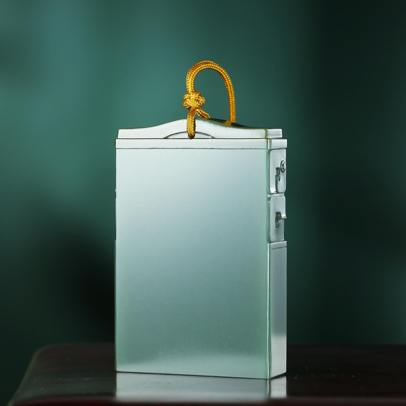 碧月说宝.君子怀瑾·当代和田玉清风专场(三) 马洪伟 蓝调和田青玉守护平安牌（代表性作品）