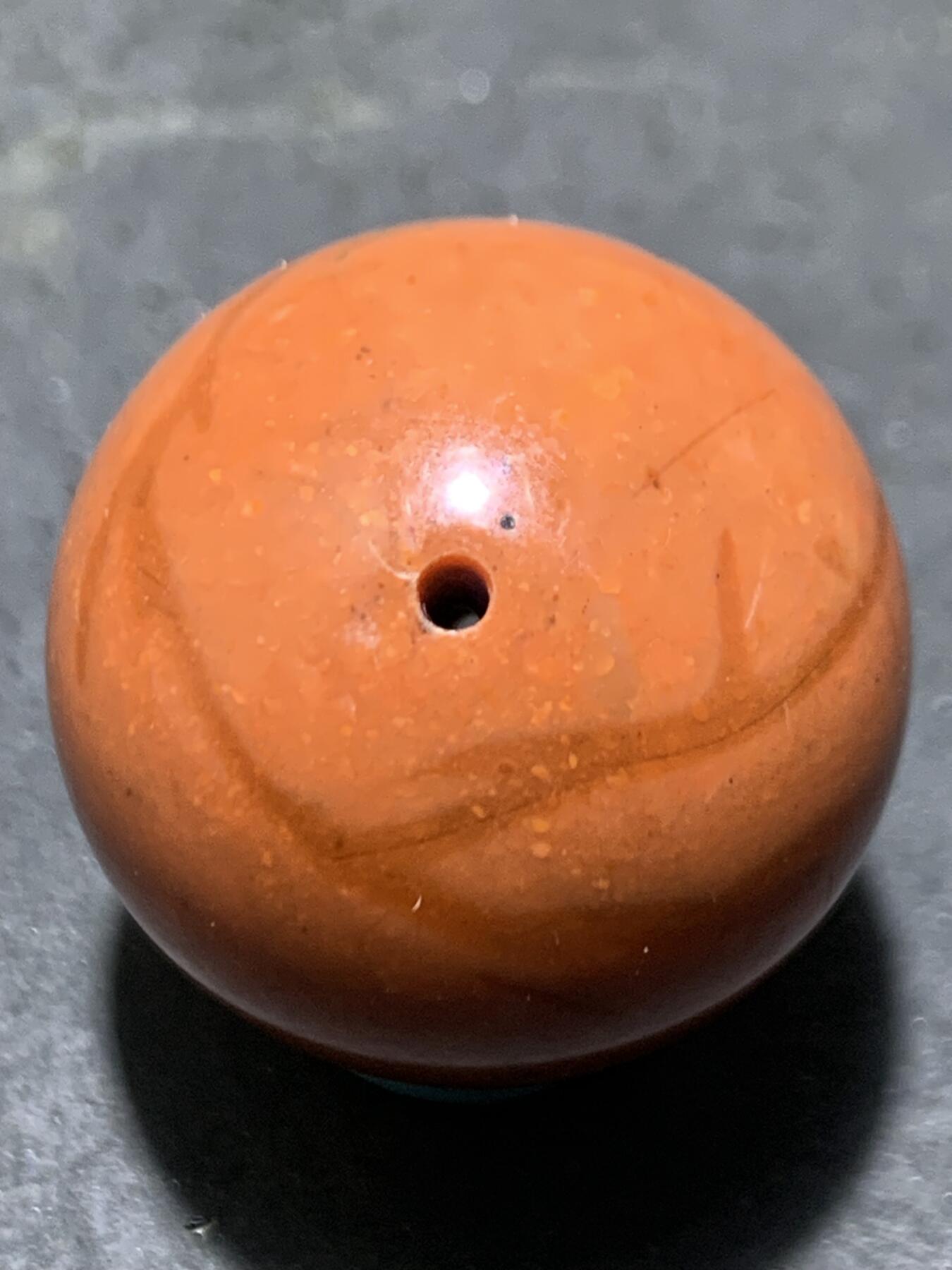 南红玛瑙柿子红大圆珠一颗，