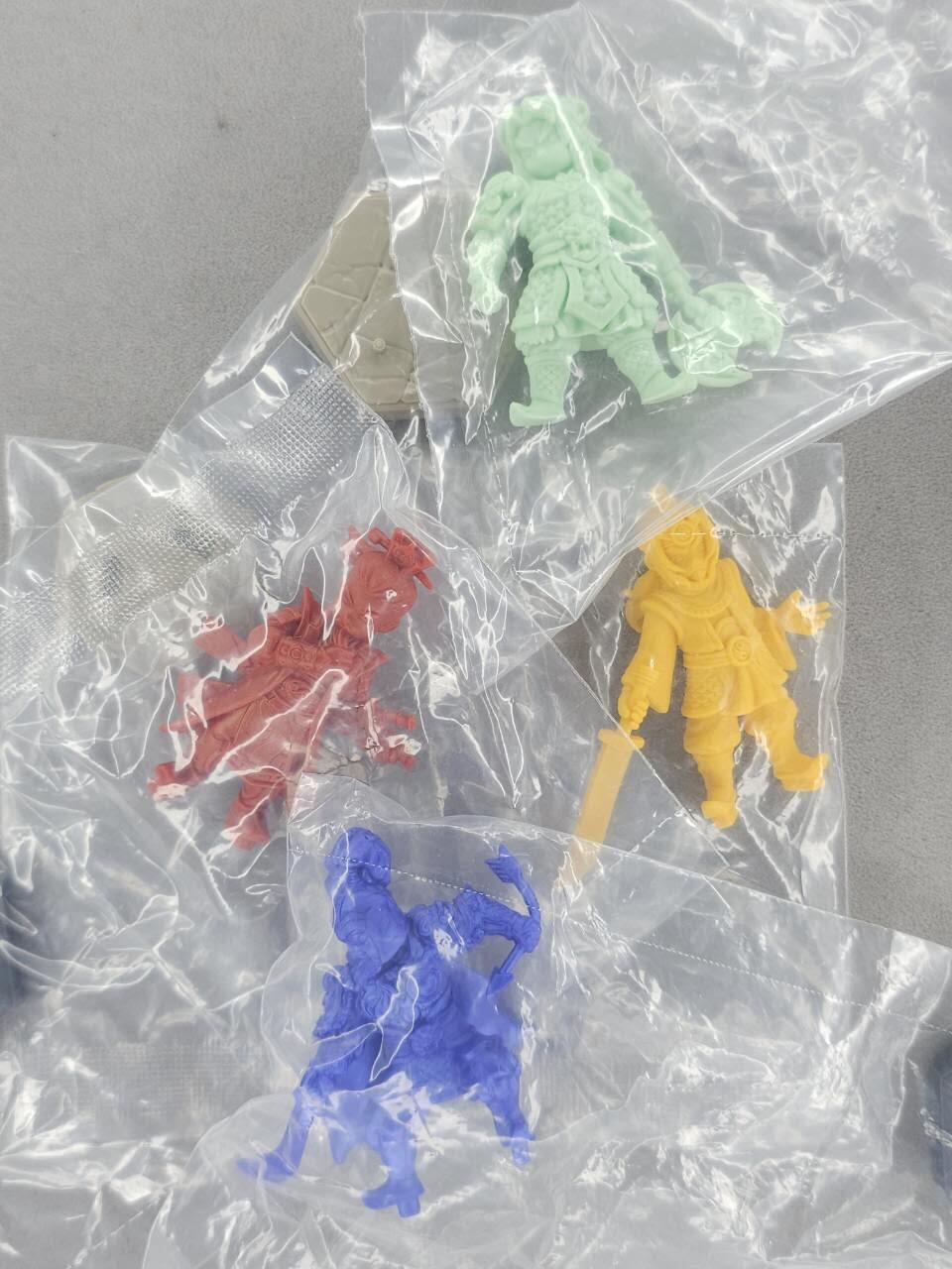 龙虎卡牌-七九场（满200元包邮，无佣金，每周六结拍，欢迎送拍） 卡游三国 橡皮人4个 18