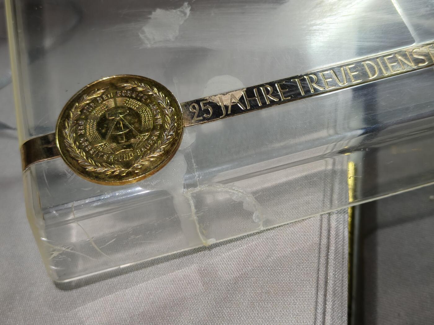 蜀地medal徽章收藏 春季精品拍场 东德25年忠诚服役拆信刀