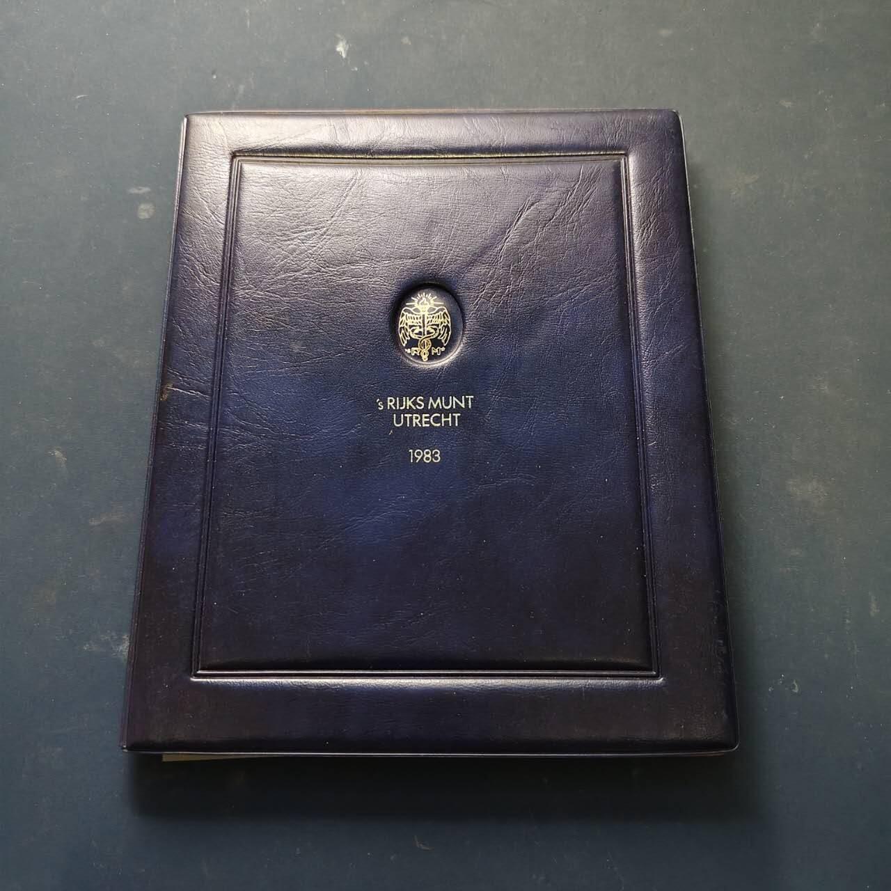【全场包邮】纯粹捡漏拍513场 【银章】荷兰1983年官方精制套币-盒证全-含造币厂精制银章