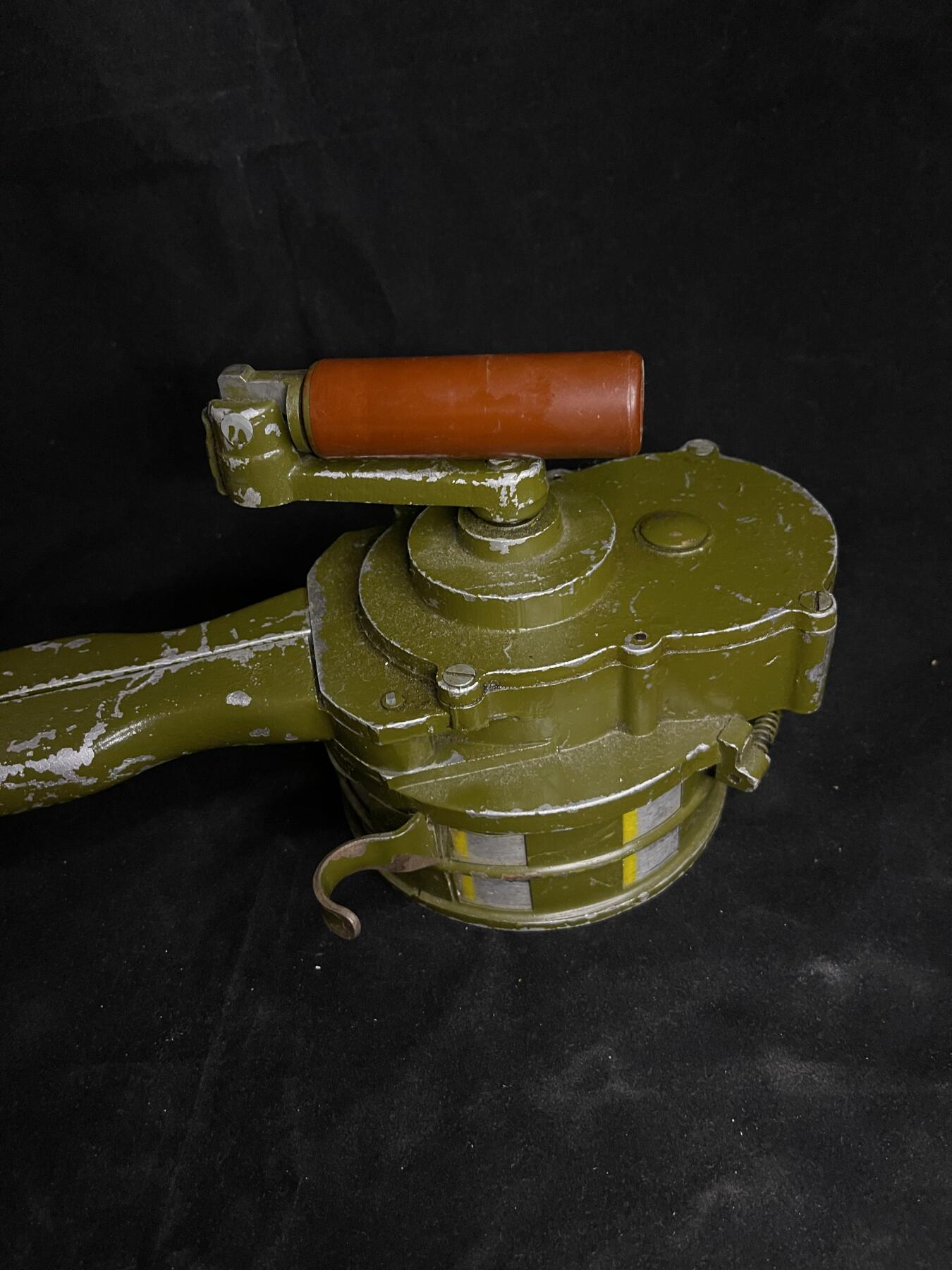 红藏专场 六七十年代军用防空警报器能正常使用