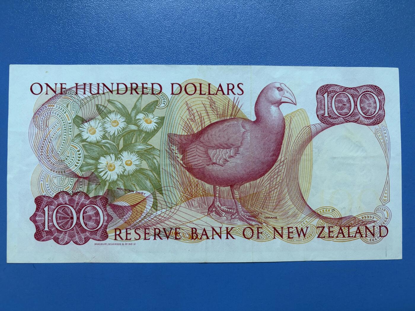 新西兰 1989-92年 100元 品相如图