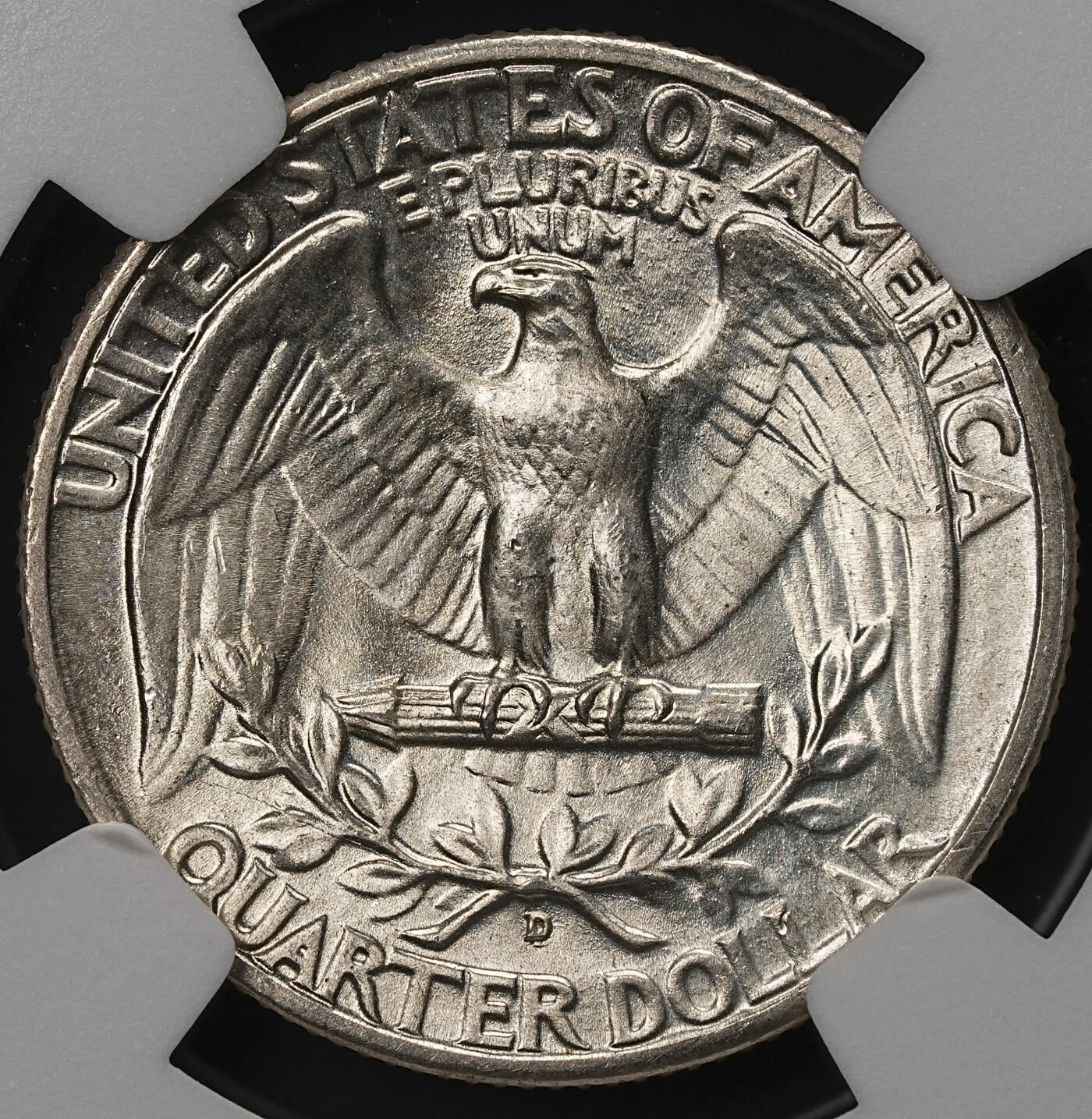 修遠堂世界钱币第108期 NGC MS65 1943年美国25美分银币，D厂铭