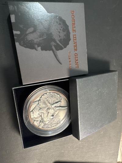 ❤️【币观天下】❤️ 第345期钱币拍卖场- 2026.3.20周五晚上6点半场 长期征集拍品  - 瓦努阿图2022三叠龙10瓦图超高浮雕铜银仿古币铜银仿古·155g，其中ag 10g