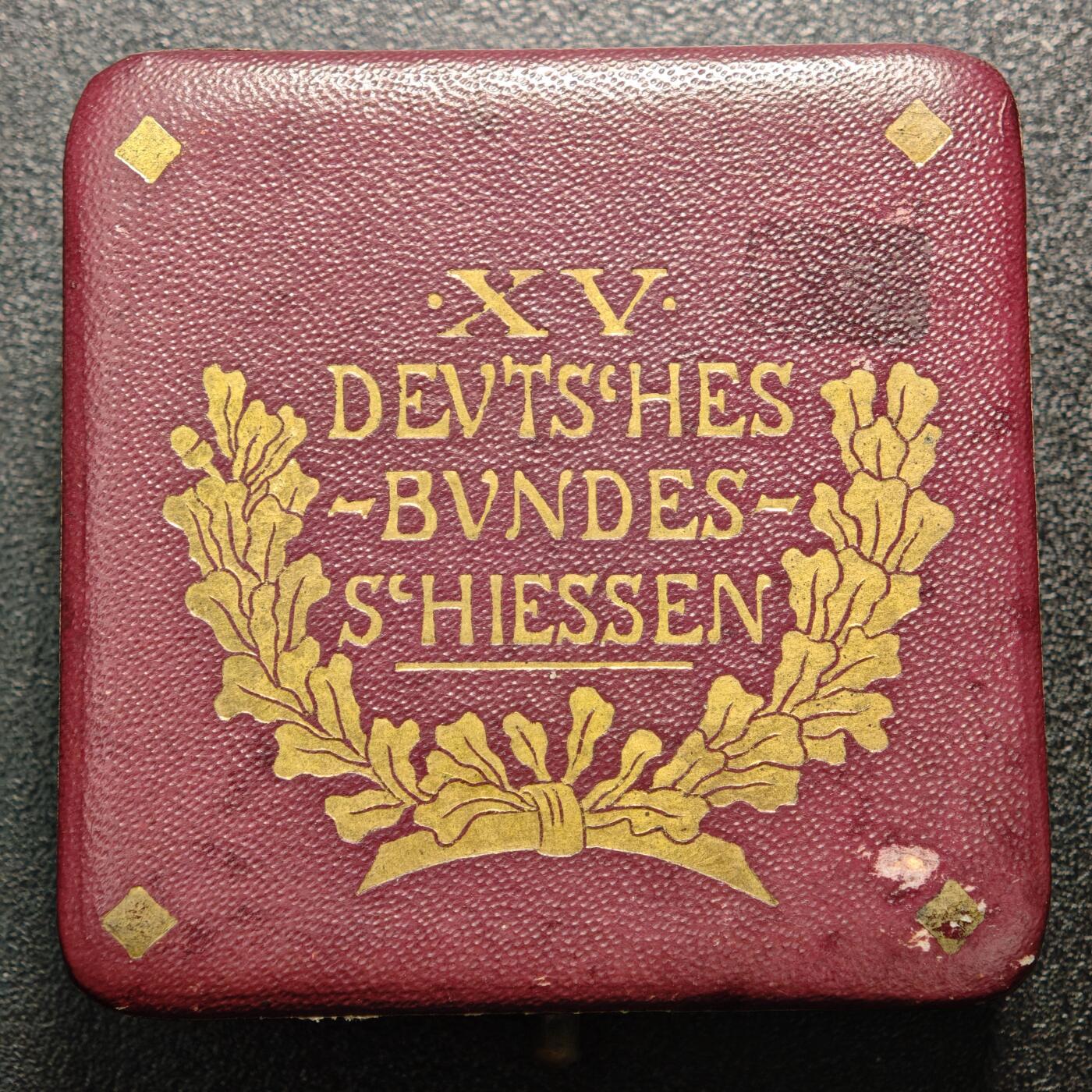 【德藏】世界币章拍卖第168期（拍品征集中~欢迎藏友联系） 1900年 德国德累斯顿联邦射击节高浮雕女神类镜面纪念银章 NGC MS63DPL 原盒 稀少品种！